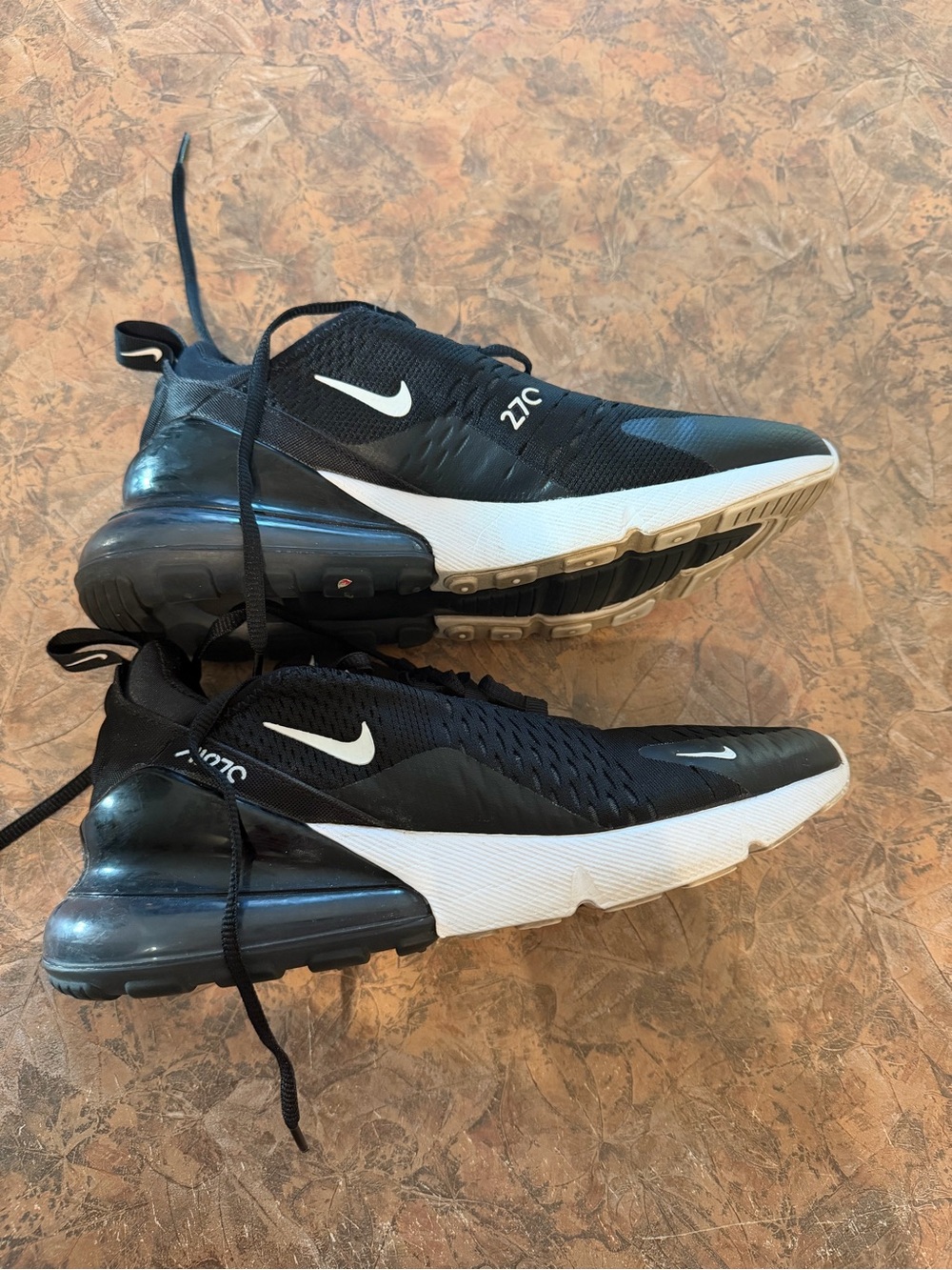 Nike Air270 Women’s Sneakers - Black with White Accents - Picture 2 of 4